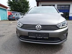 Grau Gebraucht 2016 VW Golf VII LOUNGE Limousine | 10.950 € (Guter Preis)