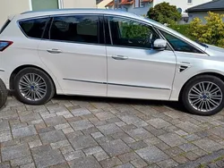Weiß Gebraucht 2018 Ford S-MAX Vignale Van / Kleinbus | 20.490 € (Etwas zu teuer)