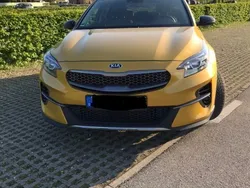 Gelb Gebraucht 2020 Kia XCeed 4 SUV | 22.990 € (Etwas zu teuer)