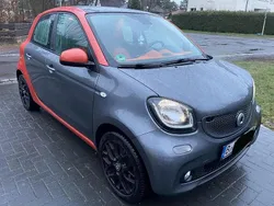 Grau Gebraucht 2016 Smart ForFour Edition #1 Kleinwagen | 5.299 €