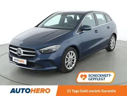 Blau Gebraucht 2020 Mercedes B200 Progressive Van / Kleinbus | 20.830 € (Superpreis)