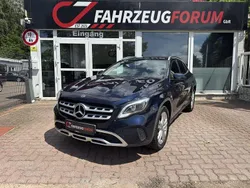 Blau Gebraucht 2017 Mercedes GLA220 SUV | 18.700 € (Fairer Preis)