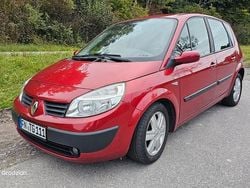 Rot Gebraucht 2005 Renault Scénic II Avantage Van / Kleinbus | 2.700 € (Fairer Preis)