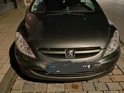 Grün Gebraucht 2004 Peugeot 307 CC Cabrio | 1.400 €