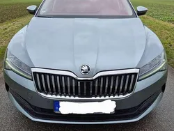 Grau Gebraucht 2020 Skoda Superb Kombi | 22.000 € (Fairer Preis)