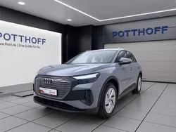 Grau Gebraucht 2023 Audi Q4 e-tron Comfort SUV | 25.750 € (Superpreis)