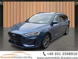Blau Gebraucht 2024 Ford Focus ST-Line X Limousine | 24.980 € (Guter Preis)
