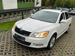 Weiß Gebraucht 2013 Skoda Octavia GreenLine Kombi | 3.499 € (Fairer Preis)