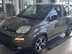 Grau Gebraucht 2021 Fiat Panda Sport Kleinwagen | 10.980 € (Etwas zu teuer)