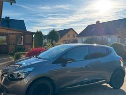 Grau Gebraucht 2016 Renault Clio IV LIMITED Kleinwagen | 6.800 € (Fairer Preis)