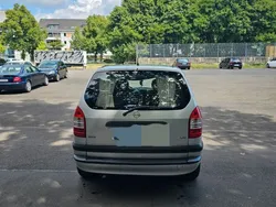 Silber Gebraucht 2003 Opel Zafira Van / Kleinbus | 2.990 € (Etwas zu teuer)