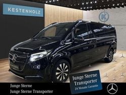 Obsidianschwarz metallic Gebraucht 2024 Mercedes V300 Avantgarde Van / Kleinbus | 67.690 € (Guter Preis)