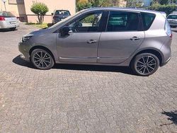 Grau Gebraucht 2014 Renault Scénic III Bose Edition Van / Kleinbus | 8.000 € (Fairer Preis)