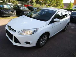 Weiß Gebraucht 2013 Ford Focus Kombi | 3.490 € (Guter Preis)