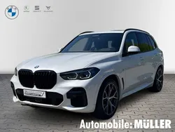 Weiss Gebraucht 2021 BMW X5 M Sport SUV | 61.450 € (Teuer)