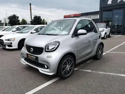 Cool silver (metallic) Gebraucht 2019 Smart ForTwo Cabrio Brabus Xclusive Cabrio | 29.444 € (Fairer Preis)