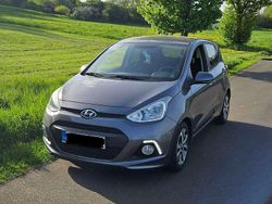 Grau Gebraucht 2016 Hyundai i10 Passion Kleinwagen | 5.699 € (Fairer Preis)