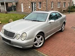 Silber Gebraucht 2000 Mercedes CLK320 Avantgarde Coupé | 4.100 € (Teuer)