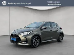 Manganbronze metallic Gebraucht 2020 Toyota Yaris Hybrid Basis Limousine | 17.970 € (Fairer Preis)