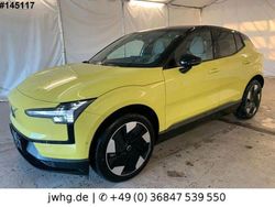 Moss yellow Gebraucht 2024 Volvo EX30 Performance SUV | 33.850 € (Superpreis)
