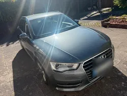 Grau Gebraucht 2016 Audi A3 Limousine | 12.000 € (Superpreis)