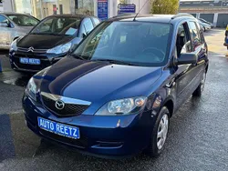 Ink blue Gebraucht 2003 Mazda 2 Van / Kleinbus | 3.490 €