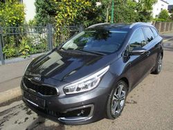 Grau (metallic) Gebraucht 2016 Kia Ceed Kleinwagen | 14.800 € (Etwas zu teuer)