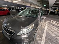 Grau Gebraucht 2015 Peugeot 2008 SUV | 5.300 € (Guter Preis)