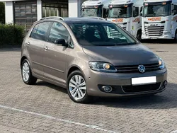 Braun Gebraucht 2011 VW Golf Plus Cross Van / Kleinbus | 9.990 € (Etwas zu teuer)