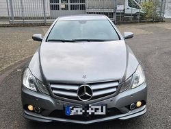Silber Gebraucht 2025 Mercedes E250 AMG line Coupé | 10.950 €