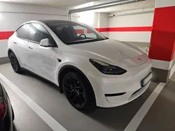Weiß Gebraucht 2023 Tesla Model Y SUV | 33.890 € (Guter Preis)