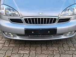 Silber Gebraucht 2002 Chevrolet Tacuma Van / Kleinbus | 2.500 €