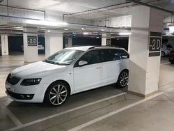 Weiß Gebraucht 2017 Skoda Octavia Joy Kombi | 10.000 € (Superpreis)