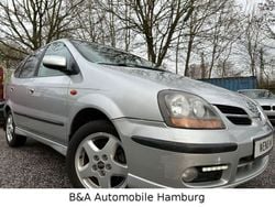 Silber Gebraucht 2000 Nissan Almera Tino Van / Kleinbus | 4.500 € (Etwas zu teuer)