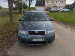Grau Gebraucht 2006 Skoda Fabia Limousine | 1.700 € (Teuer)
