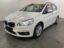 Weiß Gebraucht 2016 BMW 218 Active Tourer Performance Van / Kleinbus | 12.999 € (Superpreis)