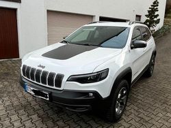 Weiß Gebraucht 2020 Jeep Cherokee Trailhawk SUV | 26.900 € (Fairer Preis)