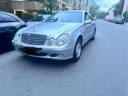 Silber Gebraucht 2004 Mercedes E220 Limousine | 1.550 € (Superpreis)