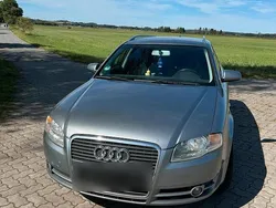 Silber Gebraucht 2006 Audi A4 Kombi | 4.000 € (Fairer Preis)