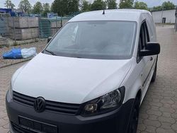 Weiß Gebraucht 2011 VW Caddy Comfortline Van / Kleinbus | 9.999 € (Teuer)