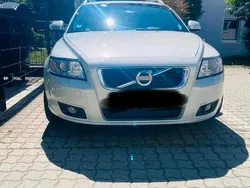 Silber Gebraucht 2010 Volvo V50 Business Edition Kombi | 6.200 € (Teuer)
