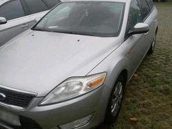 Silber Gebraucht 2010 Ford Mondeo Kombi | 2.400 € (Superpreis)