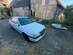 Weiß Gebraucht 1995 Opel Vectra Limousine | 2.600 €
