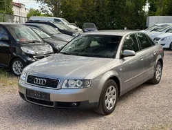 Grau Gebraucht 2003 Audi A4 Limousine | 2.399 € (Fairer Preis)