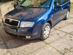 Grau Gebraucht 2001 Skoda Fabia Comfort Kombi | 2.100 € (Teuer)