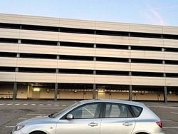 Grau Gebraucht 2004 Mazda 3 Limousine | 1.000 € (Guter Preis)