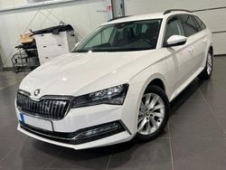 Weiß Gebraucht 2020 Skoda Superb Kombi | 20.495 € (Guter Preis)