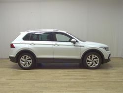 Weiss Gebraucht 2021 VW Tiguan Elegance SUV | 21.480 € (Superpreis)