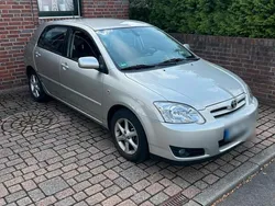 Silber Gebraucht 2005 Toyota Corolla Limousine | 6.250 € (Etwas zu teuer)