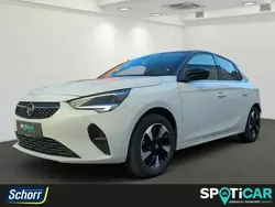 Jade weiß (uni) Gebraucht 2021 Opel Corsa-e Elegance Kleinwagen | 15.990 € (Fairer Preis)
